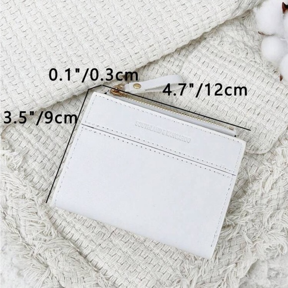 ⚠️Clearance White Fold-Over Wallet / Cardholder - Picture 3 of 5